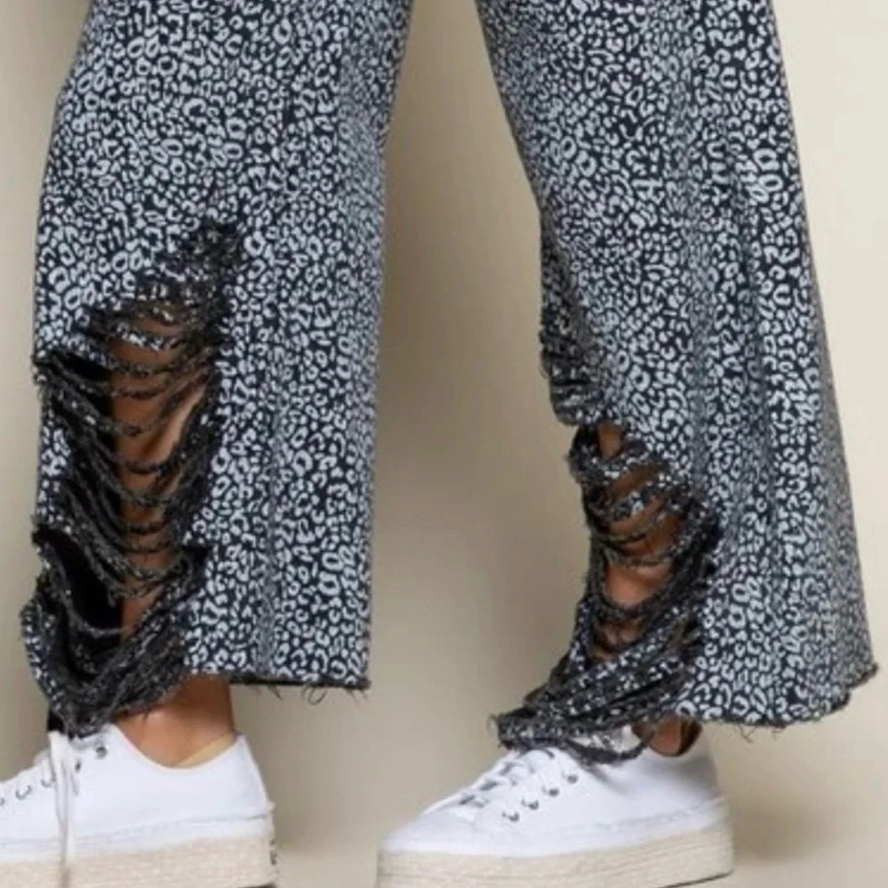 POL Wide Leg Leopard Print Pants - Picture 6 of 6